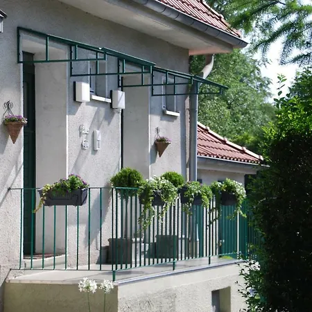 Apartment Haus In Der Gartenstadt