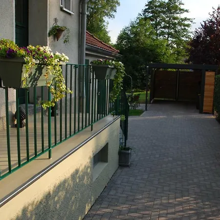 Apartment Haus In Der Gartenstadt Bottrop
